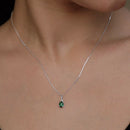 Colar Feminino Solitário Oval Verde de Prata